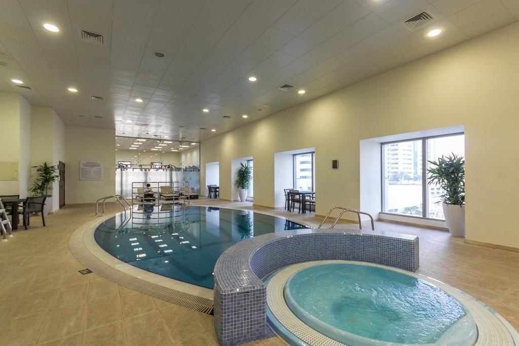 Yanjoon Holiday Homes - Princess Tower Apartments Дубай Екстериор снимка