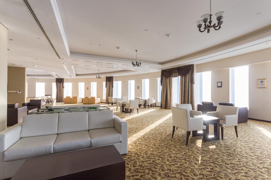 Yanjoon Holiday Homes - Princess Tower Apartments Дубай Екстериор снимка