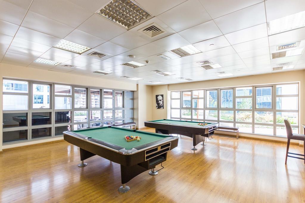 Yanjoon Holiday Homes - Princess Tower Apartments Дубай Екстериор снимка