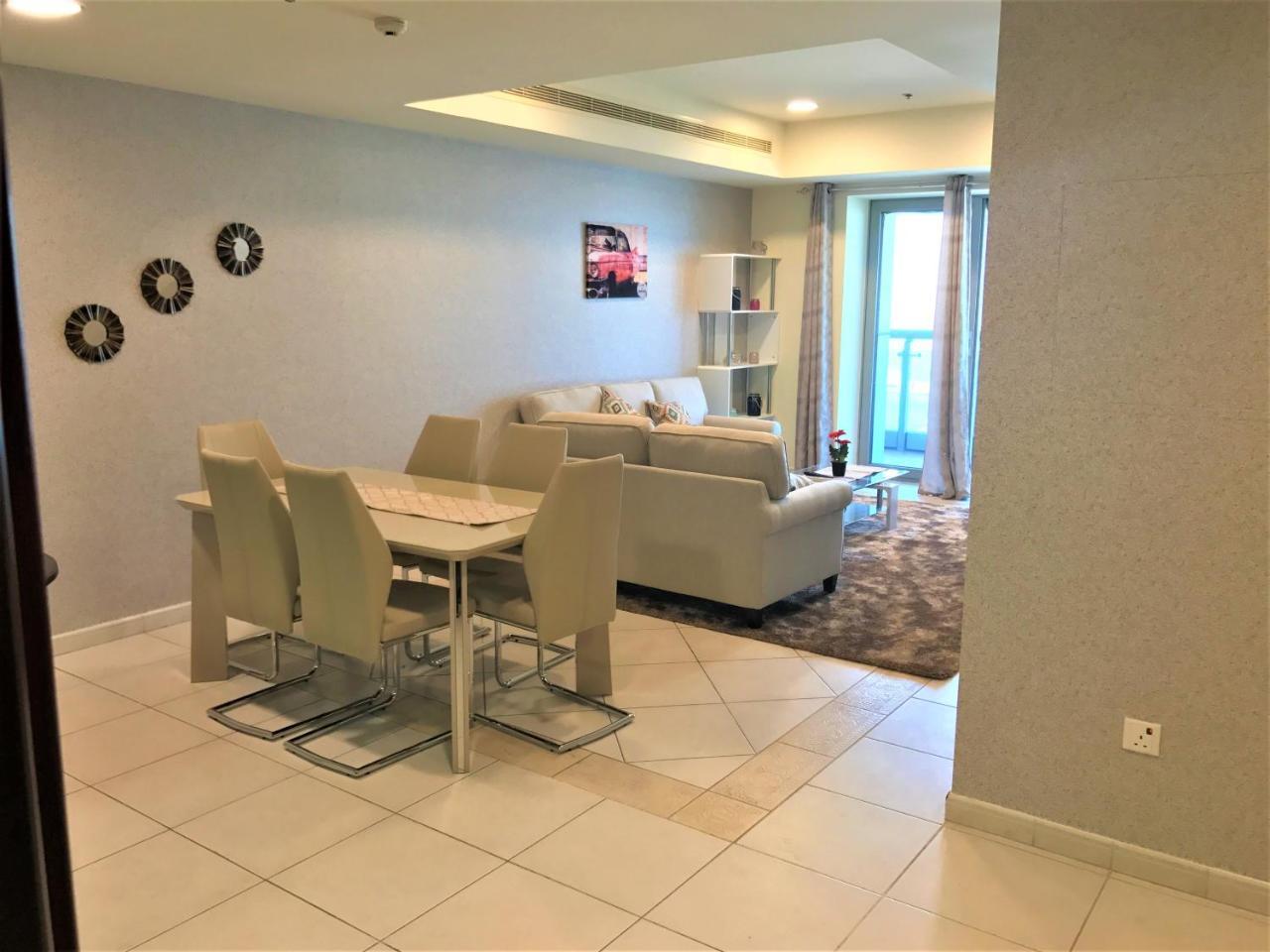 Yanjoon Holiday Homes - Princess Tower Apartments Дубай Екстериор снимка