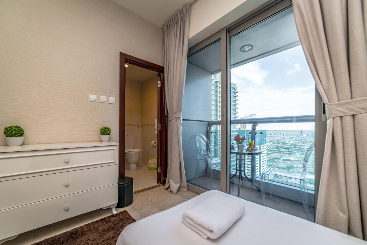 Yanjoon Holiday Homes - Princess Tower Apartments Дубай Екстериор снимка