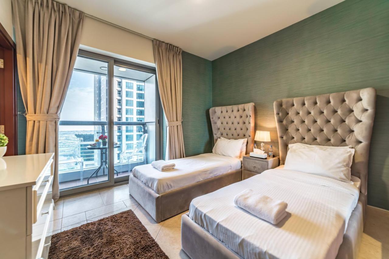 Yanjoon Holiday Homes - Princess Tower Apartments Дубай Екстериор снимка